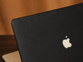 Coque MacBook Noir Matte lisse en cuir