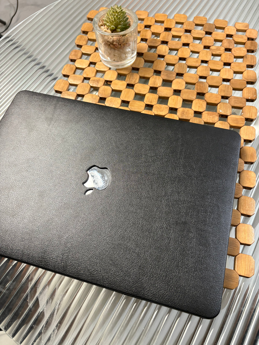 Coque MacBook Noir Matte lisse en cuir